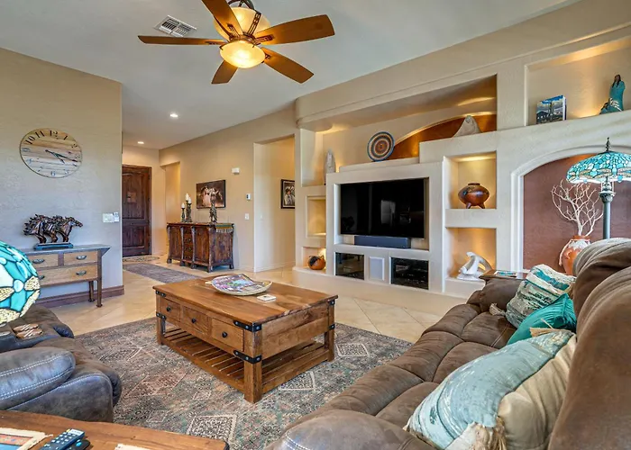 Сasa de vacaciones Surprise Home W/ Pool & Hot Tub! *